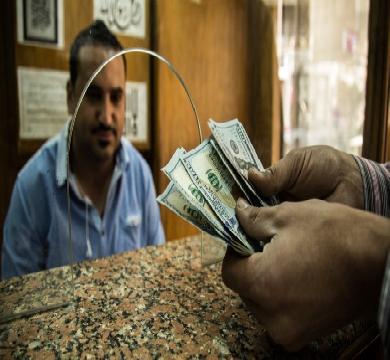 البنك المركزي يعلن ارتفاع تحويلات المصريين العاملين بالخارج بمعدل 31.2 %